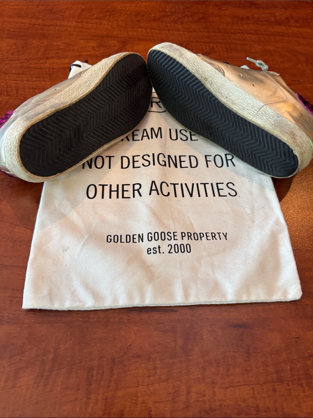 Golden Goose Silver Leather Sneakers with Black Star and Pink Heel - Picture 4 of 4